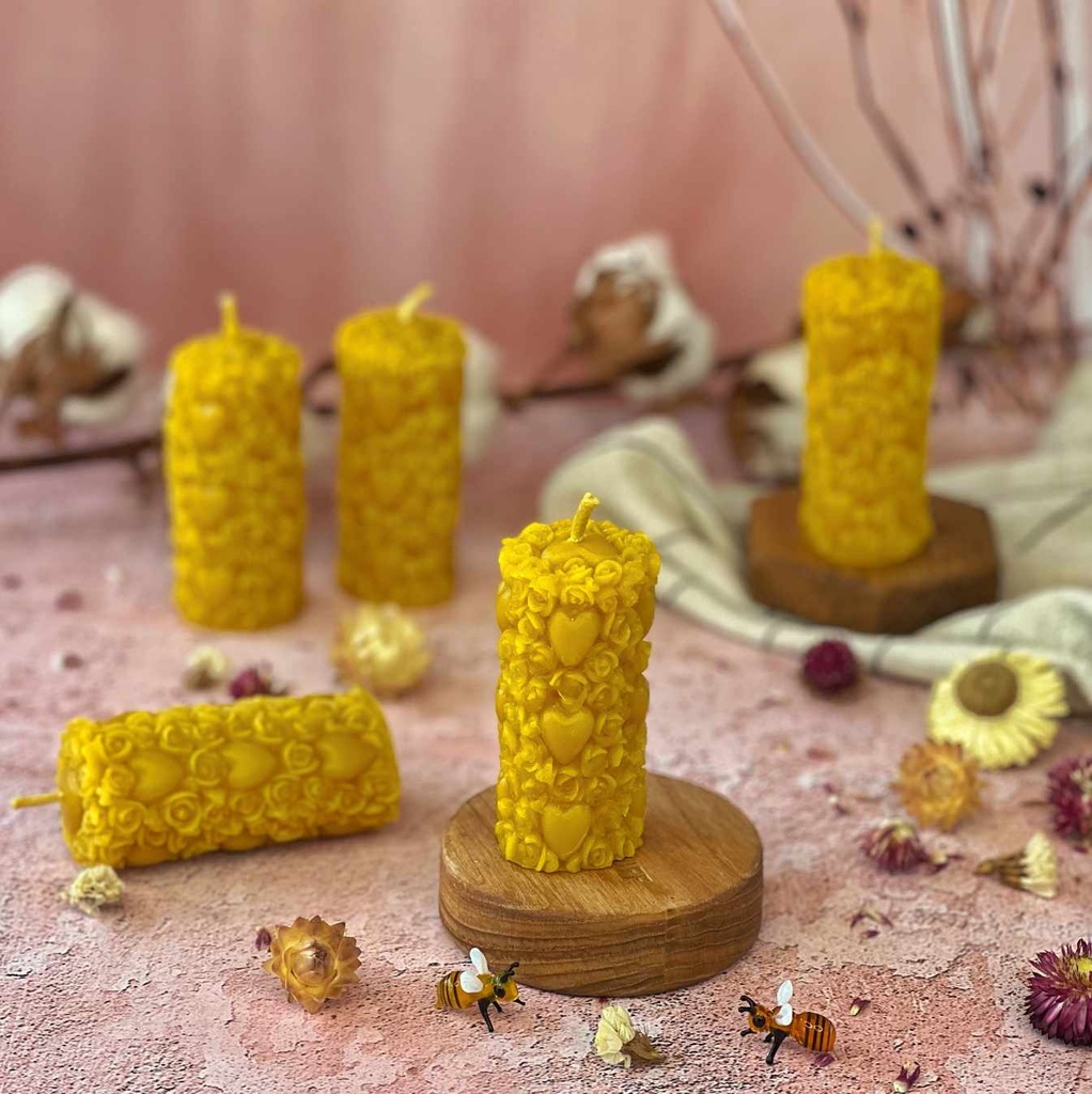 Свічка "Серця в трояндах"