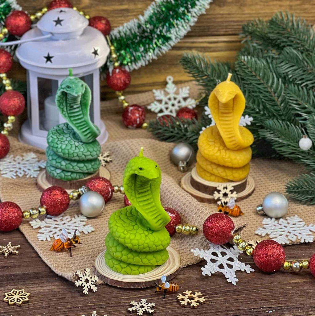 Свічка символ 2025 року "Змія велика"