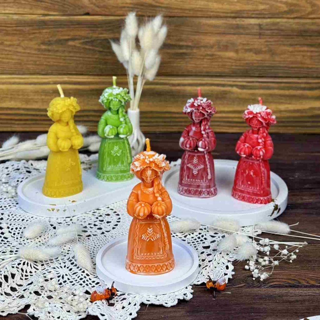 Свічка "Мотанка з гарбузами"