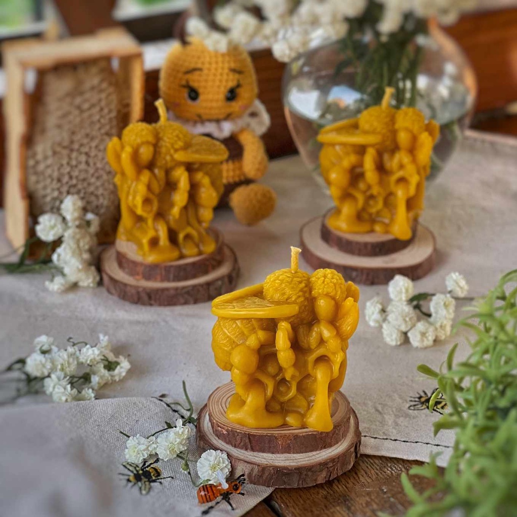 Свічка "Бджола на стільнку"