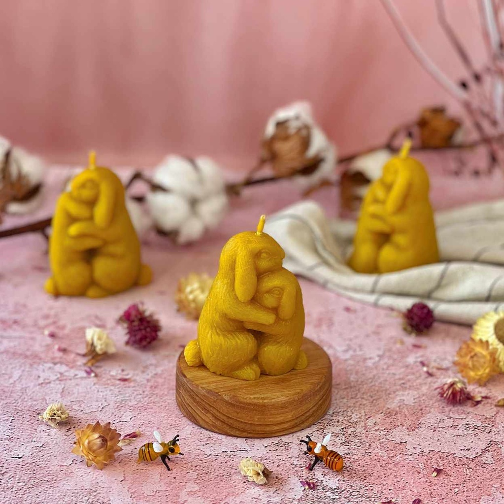 Свічка "Обійми звірят"