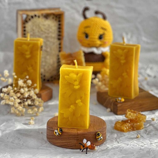 [0117] Свічка "Бджоли на квітах"