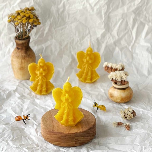 Свічка "Ангел в молитві малий"